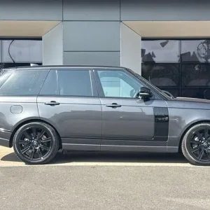 2019 Land Rover Range Rover P400e Vogue 2.0 Petrol Plug-in Hybrid 4WD - Image 2