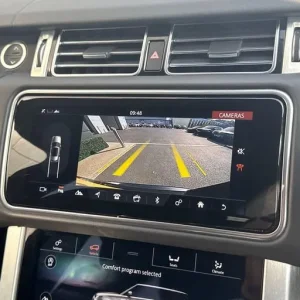 2019 Land Rover Range Rover P400e Vogue 2.0 Petrol Plug-in Hybrid 4WD - Image 5