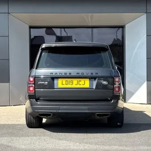 2019 Land Rover Range Rover P400e Vogue 2.0 Petrol Plug-in Hybrid 4WD - Image 8