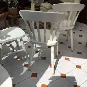 6 wooden chairs good condition - Image 2