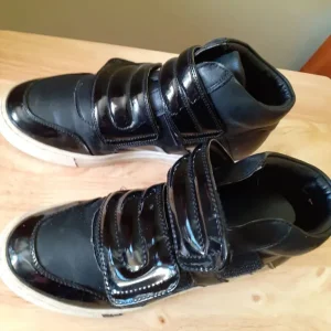 Winter semi boots size 4 1/2