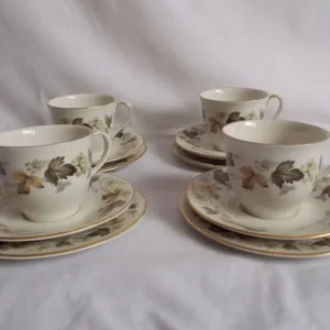 Vintage Royal Doulton Larchmont Tea Set – Teapot, Sugar, Milk Cups and Saucers - Image 6