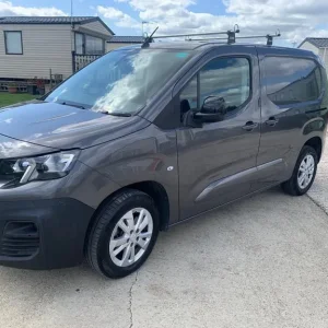 Peugeot Partner Panel Van 2021 Manual 1499cc - Image 4