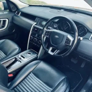 2018 Land Rover Discovery Sport Estate - Image 2