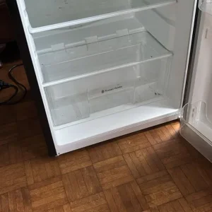 Undercounter fridge - Image 2