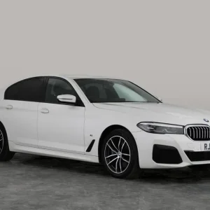 2021 BMW 5 Series 2.0 530e Plug-in Hybrid M Sport Saloon - Image 5