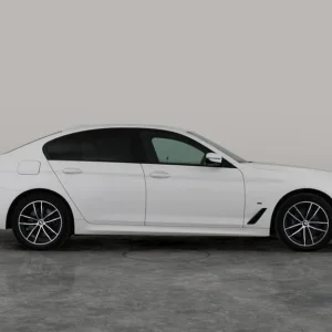 2021 BMW 5 Series 2.0 530e Plug-in Hybrid M Sport Saloon - Image 6