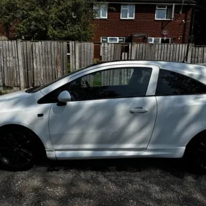 2011 Vauxhall Corsa 1.2 16v 3-door hatchback - Image 5
