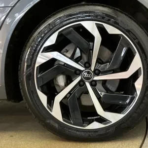 2022 Audi e-tron Black Edition 55 Quattro - Image 5