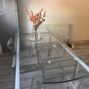 Extendable dining table and chairs - Image 2