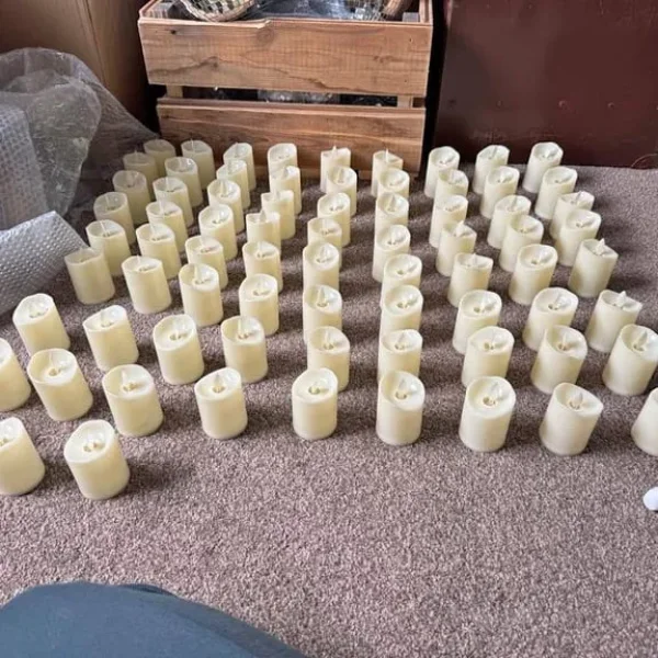 Battery candles x294 - wedding decor