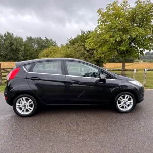 2015 Ford Fiesta Zetec 1.2 5-door - Image 3