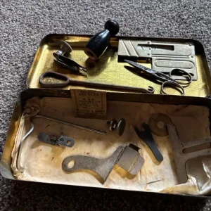 Wilcox & Gibbs Accessory Box - Image 4