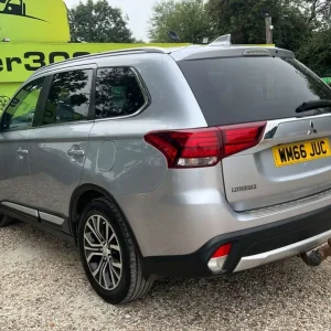 2016 Mitsubishi Outlander 2.3 Diesel 4x4 5-door SUV - Image 7