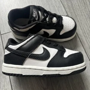 Toddler Nike Dunk Low Panda Trainers - Image 2