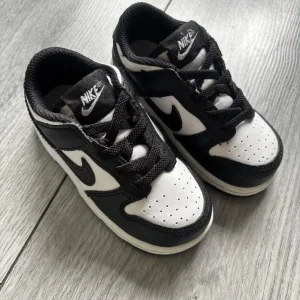 Toddler Nike Dunk Low Panda Trainers