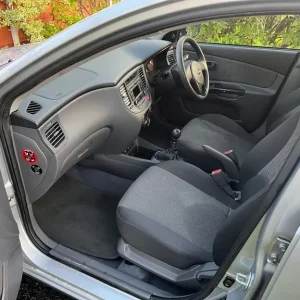 2011 Kia Rio Hatchback Manual - Image 4