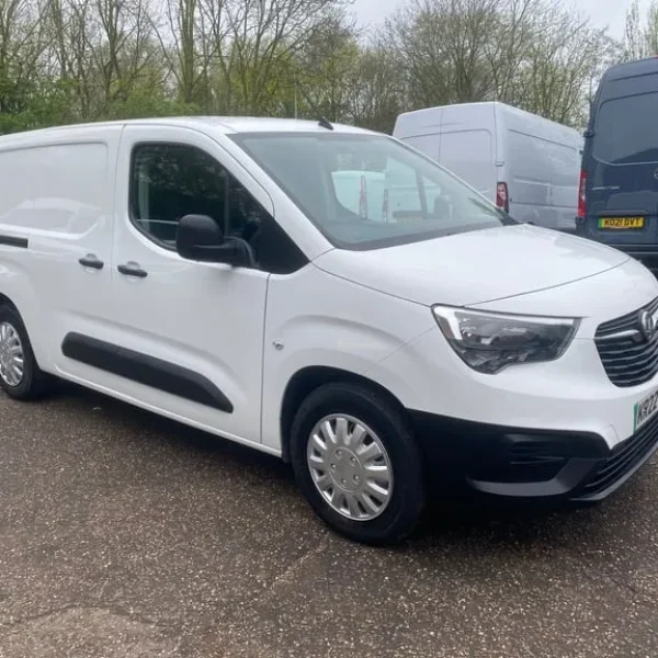 2022 Vauxhall E-Combo LWB Dynamic 100KW 50KWH with Air Con