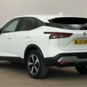 2022 Nissan Qashqai 1.3 DIG-T Mild Hybrid 5-door Hatchback - Image 3