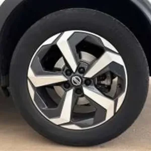 2022 Nissan Qashqai 1.3 DIG-T Mild Hybrid 5-door Hatchback - Image 6