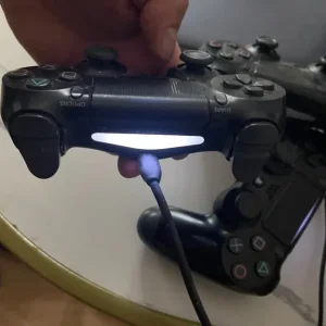 Job lot PlayStation 4 controllers - Image 3