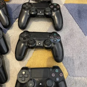 Job lot PlayStation 4 controllers - Image 6