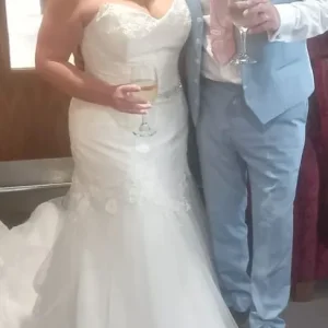 Fishtail wedding dress - Image 4