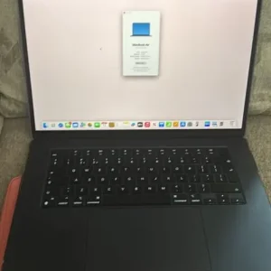 Apple MacBook Air 15 inch M3 2024 - Image 3
