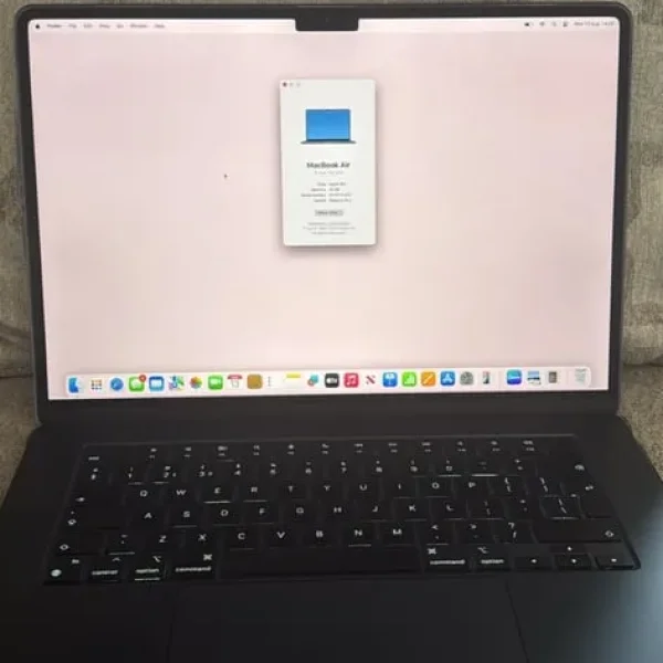 Apple MacBook Air 15 inch M3 2024