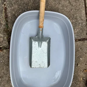 Cat litter tray and scoop