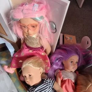 Schoolroom with dolls and accessories - Image 6