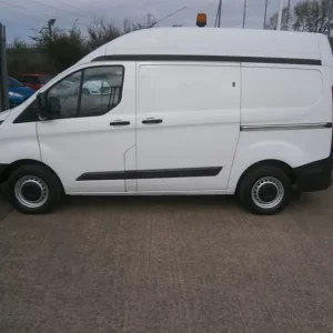 2017 Ford Transit Custom 2.0 TDCi 290 Panel Van - Image 4