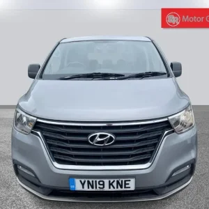 2019 Hyundai i800 2.5 CRDi SE Nav Euro 6 5dr MPV Diesel Manual - Image 2