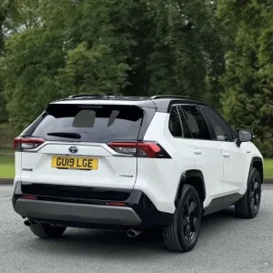 2019 Toyota RAV4 Hybrid 4x4 Estate - Image 4