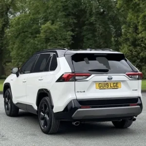 2019 Toyota RAV4 Hybrid 4x4 Estate - Image 5