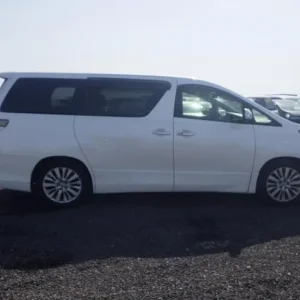 2012 Toyota Vellfire 2.4Z Platinum with Bodykit and Alloy Wheels - Image 4
