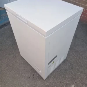 100L Gloss White Freezer with Spring-Loaded Lid - Image 6