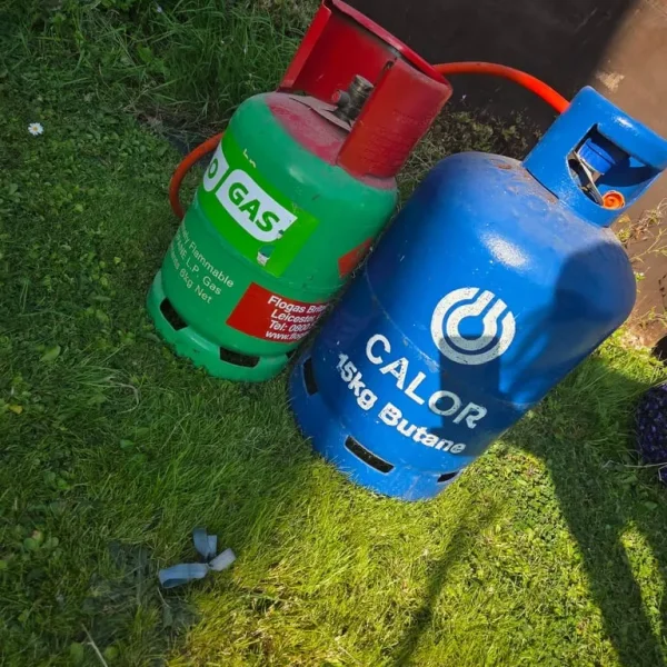 7kg and 15kg gas bottles