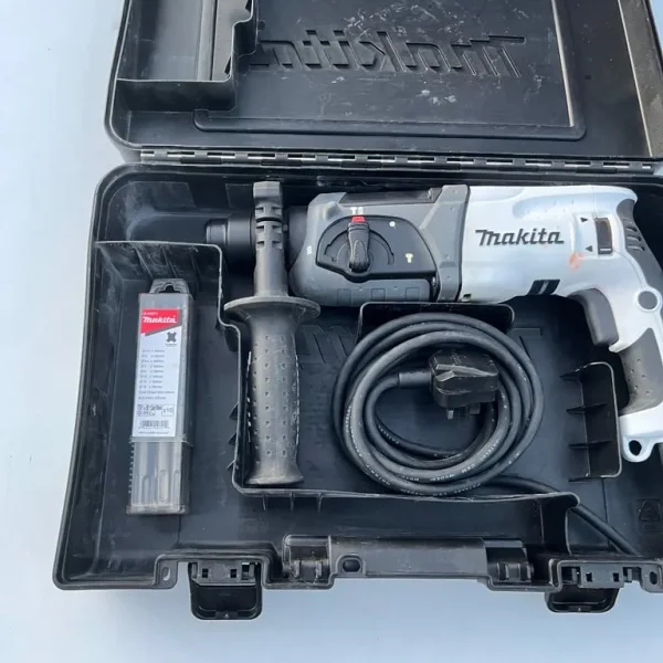 Makita HR2470WX 240v hammer drill with bits and carry case