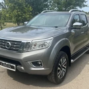 2018 Nissan Navara Tekna 2.3 DCI Double Cab 4x4 - Image 2