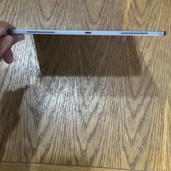 Apple iPad Pro 4th Generation 12.9 inch 25-6GB Grey