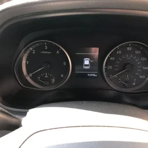 Hyundai i30 2017 hatchback manual 1.6 CDTI - Image 6