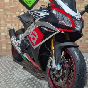 Aprilia RSV4 RF - Image 4