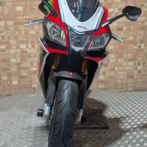 Aprilia RSV4 RF - Image 5