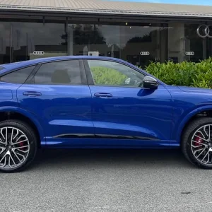 2025 Audi SQ5 3.0 TFSI S Edition 1 Sportback S Tronic quattro Euro 6 (s/s) 5dr SUV Automatic - Image 3