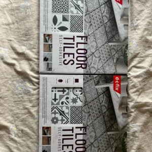 Floor tiles