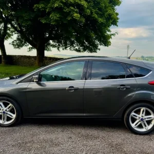 2017 Ford Focus Hatchback 1.0L EcoBoost Manual - Image 3