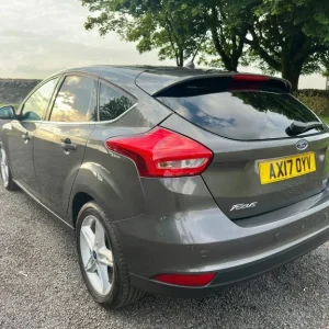2017 Ford Focus Hatchback 1.0L EcoBoost Manual - Image 4