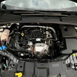 2017 Ford Focus Hatchback 1.0L EcoBoost Manual - Image 8