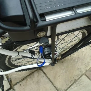 24 speed mountain bike with electric assist and disc brakes - Image 3